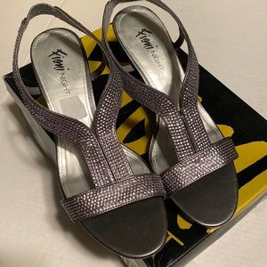 FIONI NIGHT JEMMA JEMMA Pewter Healed Sandals Size 9